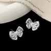 Colección Diaria Versátil Simple y de Moda de Pendientes de Tachuela Huecos de Plata, Estilo de Lujo Ligero de Nicho de Alta Gama, Pendientes Elegantes y Únicos para Mujer