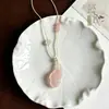 Fechadura Ruyi de Ágata, Fechadura de Nuvem Auspiciosa, Pingente de Calcedônia, Cordão Trançado Estilo Chinês, Pingente Ruyi Rosa, Colar de Gelo Branco, Corrente para Clavícula
