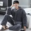 Pijama de Invierno para Hombre Engrosado Forrado de Polar Acolchado de Tres Capas Cálido Coral de Terciopelo Conjunto de Ropa para el Hogar de Talla Grande para Hombre