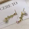 Pendientes Largos Frescos y Coloridos con un Estilo Bosque de Nicho, Pendientes Asimétricos Suaves con Diamantes, Flores de Rosa y Tachuelas de Borlas