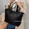 Bolso de Mujer Europeo y Americano Gran Capacidad Color Sólido Hombro Elegante Patrón Lichi Simple Moda Vintage Hantot
