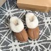 Temporada de Primeras Reuniones Pantuflas Esponjosas Estrelladas Forradas de Piel Calzado para el Hogar Pantuflas Calientes de Punta Cerrada para Mujer