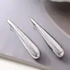 Brincos Longos Geométricos em Forma de Gota de Água, Simples, Retrô, Banhados a Ouro 18K Cobre, Venda Quente Transfronteiriça Aogu para Mulheres, Brincos Exagerados Únicos Novos