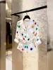 Camisa Feminina Branca com Bolinhas Pretas, Gola Reversível, Ajuste na Cintura, Design Estilo Francês, Manga Longa, Versátil, Slim Fit, para o Verão 2026, para o Trabalho