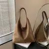 Bolsa Tote Suede Retrô Feminina 2026 Nova Tendência Cor de Outono Mealade Bolsa de Ombro Único Grande Capacidade Bolsa Mãe-Filho