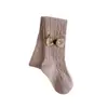 Medias para niñas, otoño e invierno, finas con forro de felpa, engrosadas, con lazo, calcetines de capa base para niños, adecuadas para usar como ropa exterior, calcetines de baile y leggings de punto trenzado como capa base