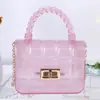 Bolsa de gelatina mini de PVC con rejilla transparente 2026, bolso de hombro pequeño simple, bolso cruzado, directo del fabricante, producción en lotes pequeños