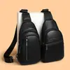 Bolso de hombro cruzado para hombre de cuero genuino de moda, bolso cruzado de piel de vaca de capa superior, bolso de pecho, mochila de cuero suave, bolso casual