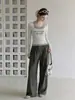 Camiseta feminina de manga comprida com gola quadrada e estampa de bolinhas brancas, top estilo halter falso de duas peças, outono 2026