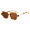 Gafas de sol de montura pequeña irregulares de moda Estilo Retro Europeo y Americano Gafas de sol para celebridades de internet Estilo callejero Versátiles Antiluz azul Gafas sin graduación