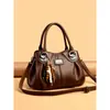 Bolsas femininas transfronteiriças 2026 novo modelo bolsa tote de grande capacidade versão coreana bolsa de ombro versátil para mães de meia-idade bolsa transversal