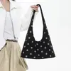 Bolso de mano de lunares estilo coreano, diseño de nicho, bolso de hombro de lujo ligero, bolso tote elegante y espacioso para ir al trabajo, adecuado para ventas transfronterizas