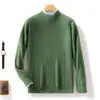 Novo suéter casual de lã semi-gola alta de luxo leve para homens, outono e inverno quente versátil suéter de lã jacquard liso para homens