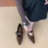 Zapatos Mary Jane Poco Profundos de Tacón Grueso Estilo Retro Coreano con Punta para Mujer Modelo Nuevo 2026 Estampado de Leopardo Zapatos para Viajar