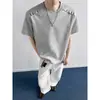 Top de marca moderno com design bordado de manga curta, estiloso e descolado, camiseta de estudante desconstruída, manga curta masculina, estilo americano, preto