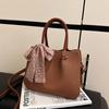 Bolsa de Mão Fashion Estilo Coreano para Mulheres 2026 Nova Bolsa Versátil de Ombro Transversal Bolsa Transversal Tipo Saco de Grande Capacidade
