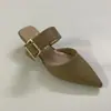 Chinelos Chengmeizu Mueller Salto Grosso Bico Fino 2024 Novos Chinelos Meio Sapatos Femininos de Verão Populares Online Salto Baixo