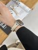 Adequado para Apple Watch iwatch9 contas de metal de couro genuíno applewatch876se outono e inverno Chanel estilo mulheres