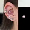 Colección de ear cuffs de trébol de cuatro hojas brillantes, pendientes de titanio médico con tornillo de circonita para mujer, cuidado de perforaciones, ear cuffs de lujo ligero