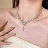 Collar de piedra lunar estrella para mujer, diseño de nicho de lujo accesible, cadena de suéter de alta gama, cadena de clavícula popular