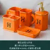 Juego de baño de cerámica juego de lavado seis piezas botella de loción de cerámica adornos para inodoro hotel hogar venta al por mayor transfronteriza