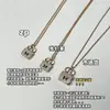 Collar Kelly Kangkang, Oro V, lleno de diamantes, letra H, diseño "Amor Hogar", artesanía de precisión CNC, chapado en oro rosa de 18K, collar para clavícula que no se decolora