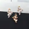 Juego de 19 Escobas Fantasma con Goteo de Aceite, Murciélagos y Sombreros de Mago Temáticos de Halloween, Dijes Creativos para Pulseras y Collares DIY