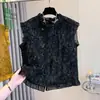 Camisa sem mangas jacquard com acabamento de orelha de madeira feminina 2026 Verão Nova Moda Nicho Temperamento Versátil Solta Emagrecimento Top