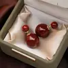 Pendientes Serie Roja con un Diseño de Lujo Ligero y de Gama Alta, Únicos y que No se Desvanecen, Pendientes de Año Nuevo de Pony para Mujer, Al por Mayor en Stock