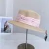 2025 Moda Cinta Estampada Sombrero de Copa Plana para Mujer Verano Elegante Combinación Perfecta Protector Solar Sombrero de Paja Exterior Protector Solar Sombrero de Sombrilla Moderno