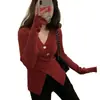Suéter de Malha Base de Manga Longa com Gola Baixa Irregular e Ajuste ao Corpo para Mulheres, Suéter Vermelho Elegante e Emagrecedor para Outono e Inverno, Top de Gola V