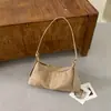 Bolso de axila casual, minimalista y retro de estilo coreano 2026, que ofrece un look sofisticado para el trabajo y es versátil para el uso diario como bolso de hombro o cruzado.