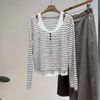 Top de rayas estilo coreano de dos piezas falso Beishan Tongshu para mujer, cuello en V de principios de otoño, manga larga holgada, camiseta adelgazante H56210