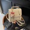 Mochila Feminina Tendência de Nicho 2025 Nova Versátil Verão Popular Exquisite Pequena Mochila