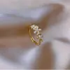 Qiyu ins simple personalizado flor Perla circón luz de lujo todo-partido pulsera de moda para mujer Anillo abierto dorado