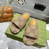 Zapatillas Bordadas de Suela Gruesa Versión Alta 2022 Nuevas de una Línea para Usar Afuera Zapatos Planos de Plataforma Casuales para Aumentar Altura Zapatos de Pareja con Letras
