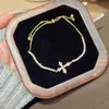 Pulseira Cruzada Popular Transfronteiriça para Mulheres, Estilo Minimalista Único, Design de Nicho, Toque de Luxo Leve e de Alta Qualidade