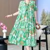 Novo Vestido de Verão Solto e Elegante para Mães Jovens com Barra Larga Saia Estampada de Comprimento Médio Tamanho Grande Manga Curta Saia de Praia