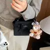 Bolsa quadrada pequena da moda 2026 bolsa transversal retrô de nicho bolsa de ombro versátil e estilosa para o dia a dia novo estilo