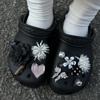 2025 nuevo sentido de alta gama fauvismo borla de cristal flor de tela negra exquisita zapatos flor en la parte superior decoración