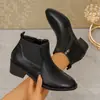 Botas femininas estilo Martin britânico, novos modelos outono e inverno, bico redondo, salto médio grosso, botas curtas, botas Chelsea pretas, atacado