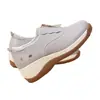 Zapatos casuales de cuero suave para mujer, nuevo modelo de otoño 2026, zapatos para mamás de mediana edad, zapatos de cuero cómodos de suela gruesa, zapatos blancos con cremallera frontal para mujer