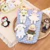 Lindo Broche de Tela de Dibujos Animados de Oveja Gato Pingüino Muñeco Accesorio Colgante para Bolsa Estilo Coreano Accesorios para Ropa Venta al por Mayor