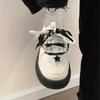 Sapatos populares estrela do dedão do pé para as mulheres 2023 Verão novo estudante versátil sapatos de fundo grosso populares sapatos casuais brancos casuais