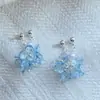 Brincos de Bola de Flor Esmaltada Transparente Azul Claro Nova Coleção Primavera Verão 2026 Acessórios de Brinco Pérola Frescos Doces Cool para Mulheres