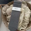 Nova coleção outono e inverno: meias listradas de algodão estilo coreano sem costura em cinza e marrom, meias versáteis de cano médio, meias femininas da moda