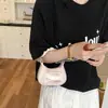 Bolsa de ombro única com bolinhas, modelo novo 2026, elegante e doce com um laço, moderna para mulheres