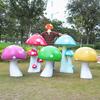 Adornos de plantas de simulación para exteriores, escultura de hongo pintada con dibujos animados, decoración de paisaje de jardín de fibra de vidrio verde para jardín de infantes