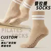 Calcetines de Pilates Profesionales Personalizados de Fábrica Calcetines Antideslizantes de Piso para Interiores Transfronterizos para Calcetines de Yoga Personalizados
