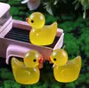 Resina simulação tridimensional luminoso Pato Grande acessórios diy feitos à mão chaveiro cartão de estacionamento de geladeira material